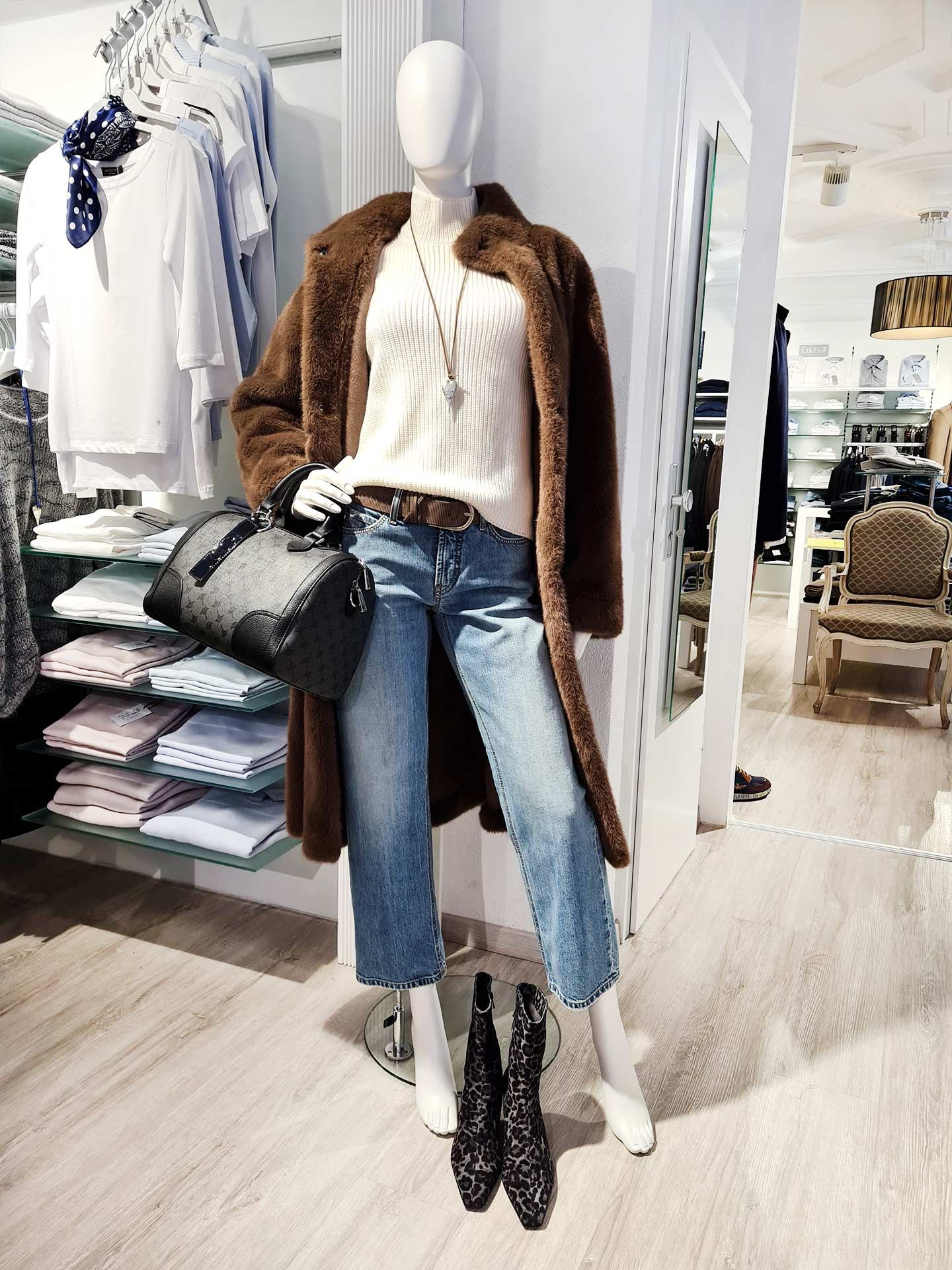 Casual Chic mit Kunstfell & Merino – Joop!, Cambio & Gran Sasso