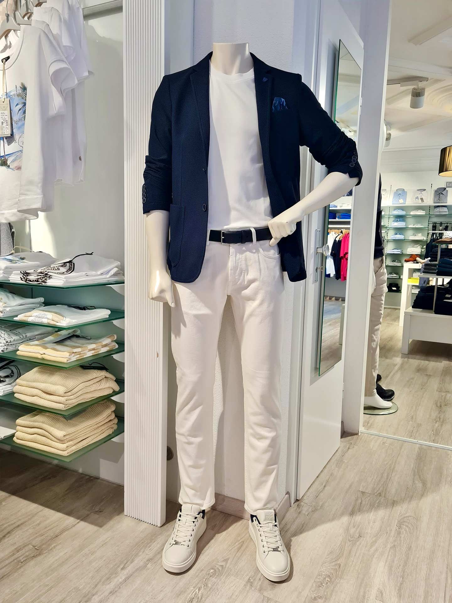 Herren-Outfit mit R2 Amsterdam Sakko – Sommer 2025
