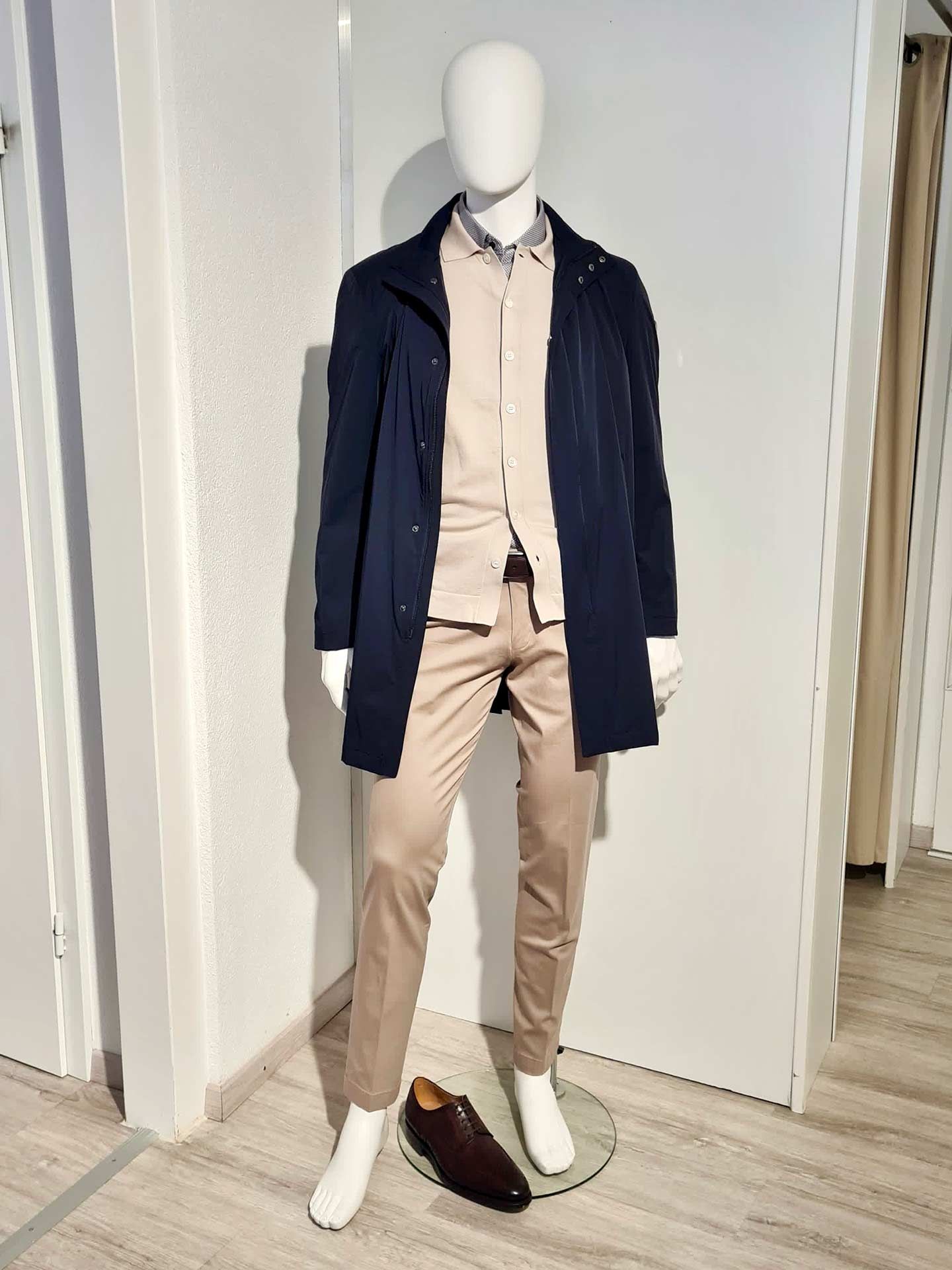 Layering-Look in Wollweiß – Frühjahr 2025 mit Joop! & Hiltl