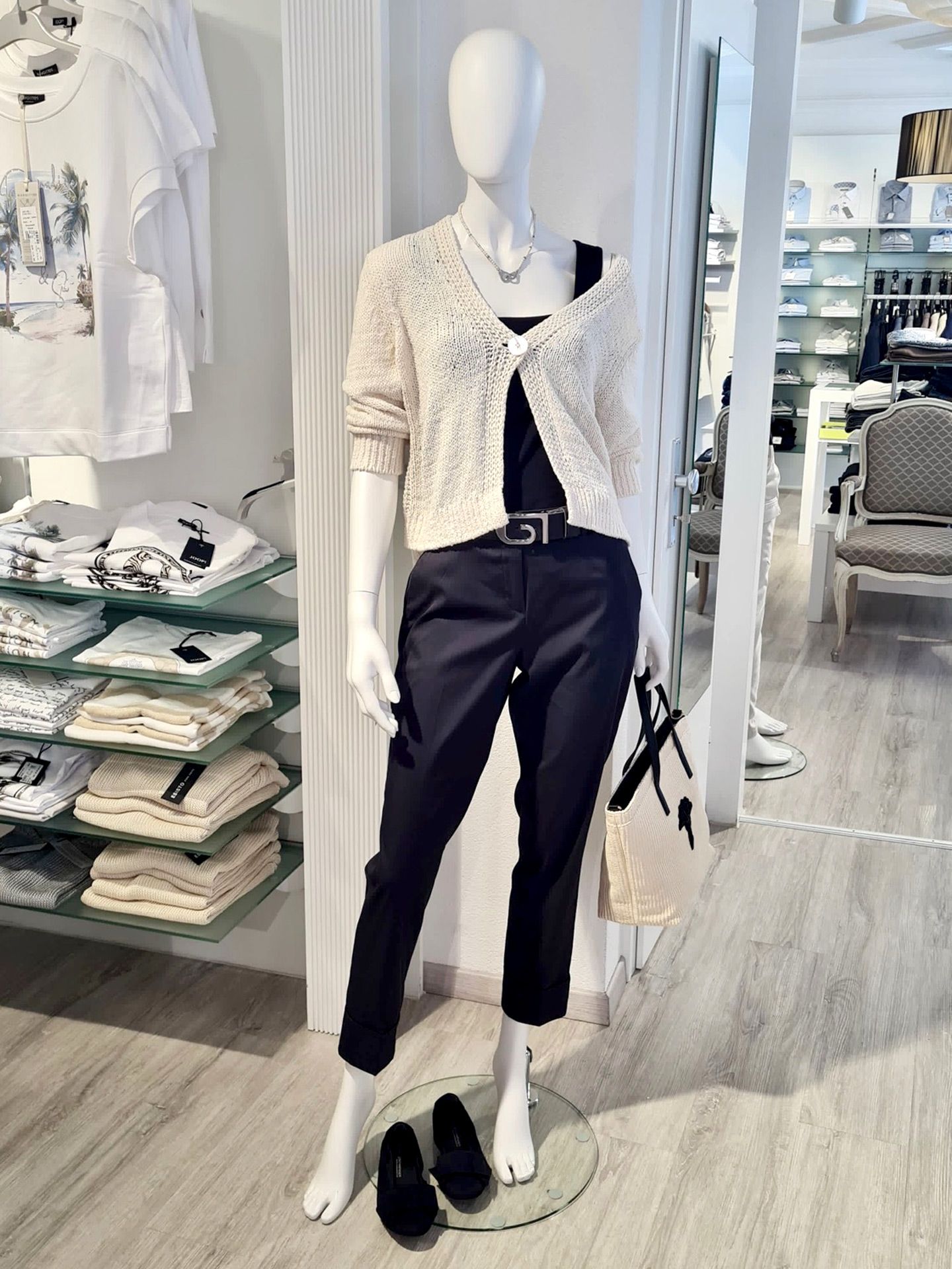 Riani Look mit Satinhose, Nubuk-Ballerinas & Joop! Shopper