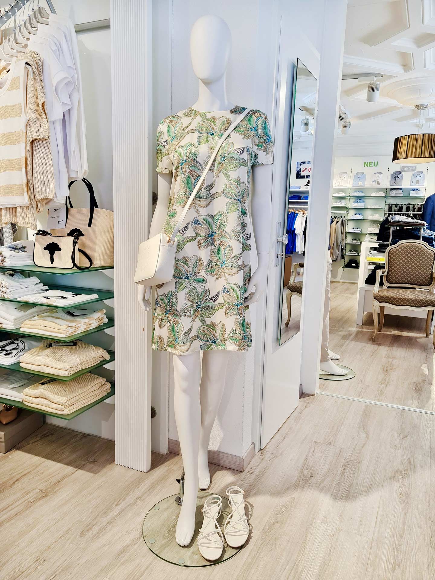 Satin-Viskose-Kleid von Riani – Leicht & edel