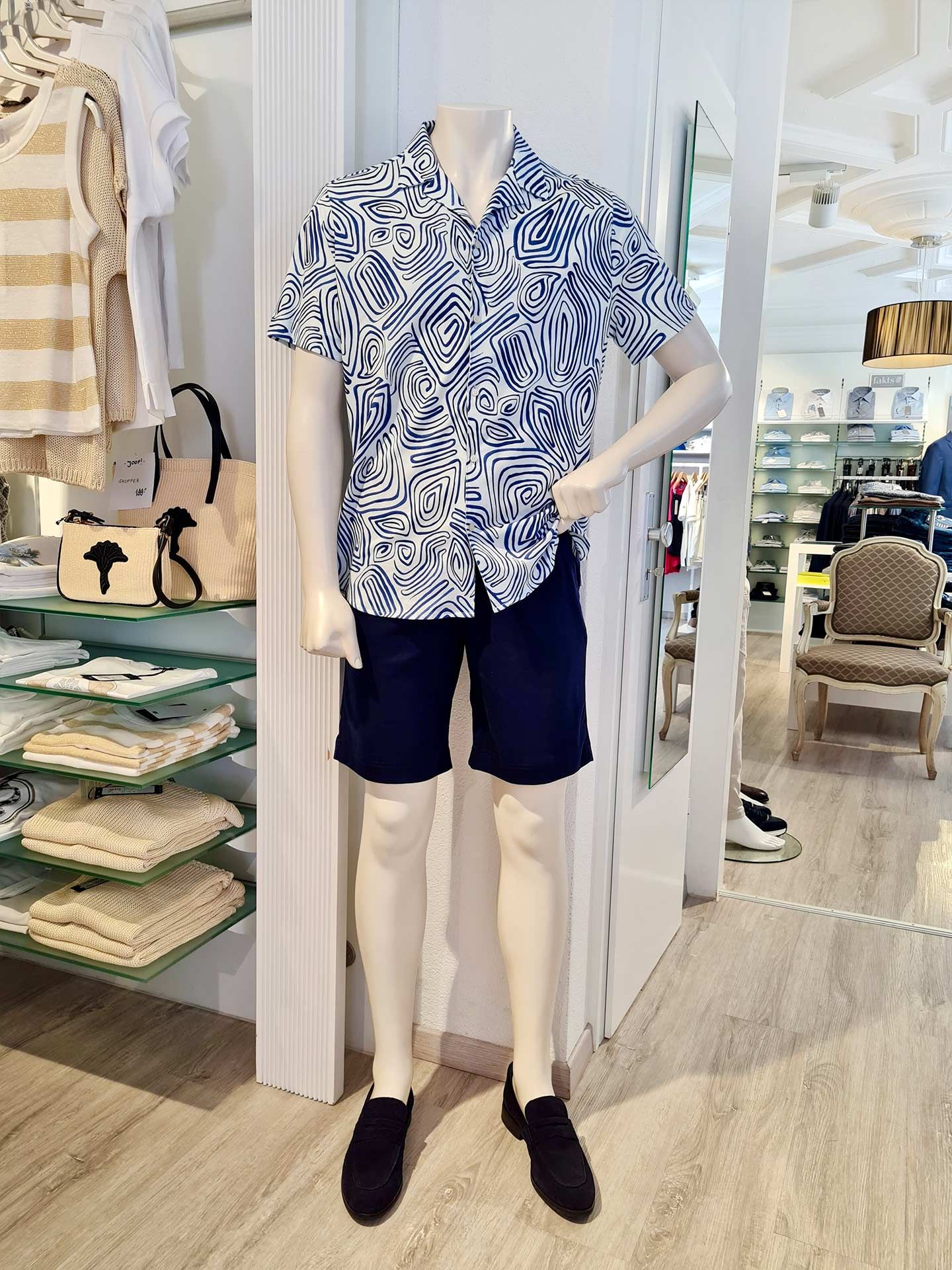 DESOTO Look mit Hemd und Shorts – Sommer 2025